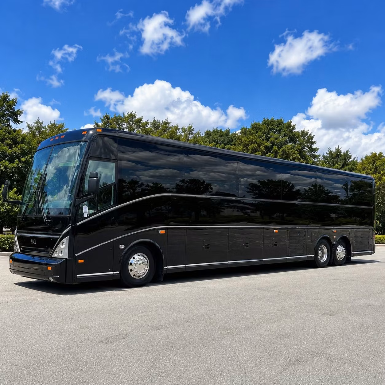 michigan lottery amphitheatre and freedom hill concert bus rentals