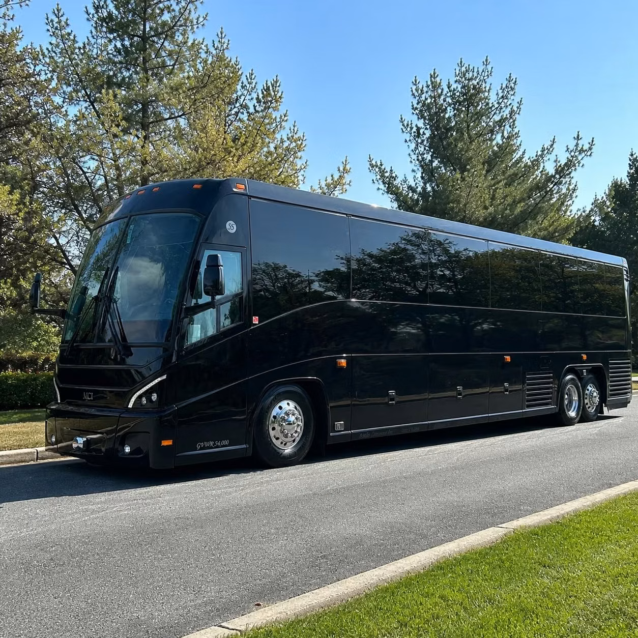 multi stop commuter routes and shift change employee shuttles across southeast michigan